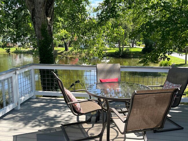 Building Photo - 95 Vista Pond Lane-SIMPLE LIFE, THE VILLAG...
