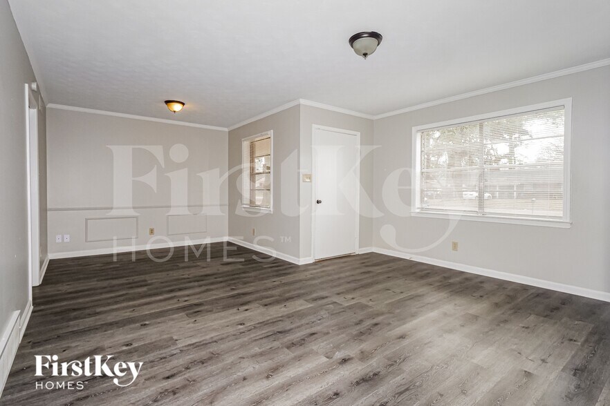 Building Photo - 1928 Croydon Ave