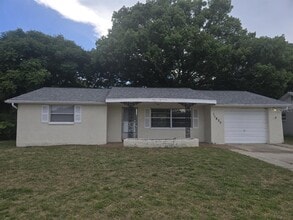 Building Photo - 11835 Meadow Dr