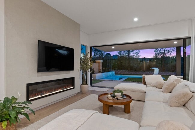Building Photo - 4053 Heron Fairway Dr