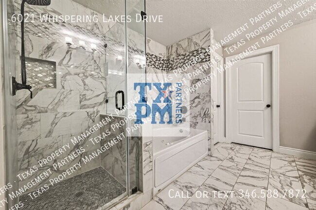 Building Photo - 6021 Whispering Lakes Dr