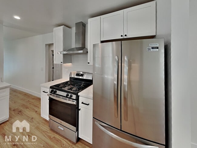 Building Photo - 3732 Buell St