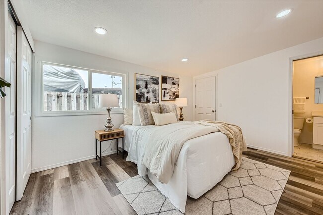 Building Photo - Just renovated - 4 bedroom Home