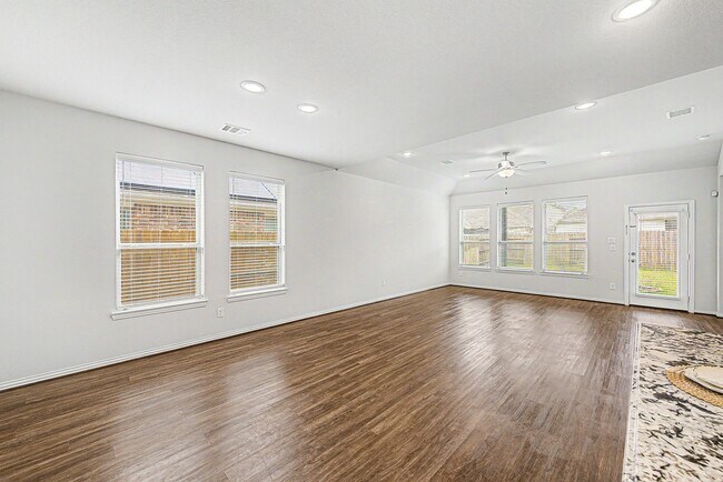 Building Photo - 209 Cambria Green Ln