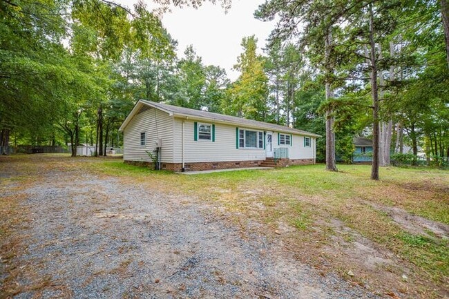 Building Photo - Renovated ranch in Matthews, NC!