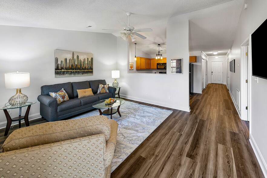 Building Photo - 3721 Willow Falls Way