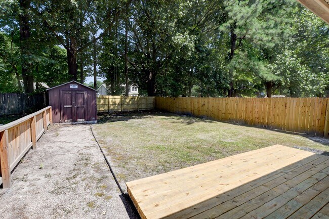 Building Photo - 1306 Linden Ave