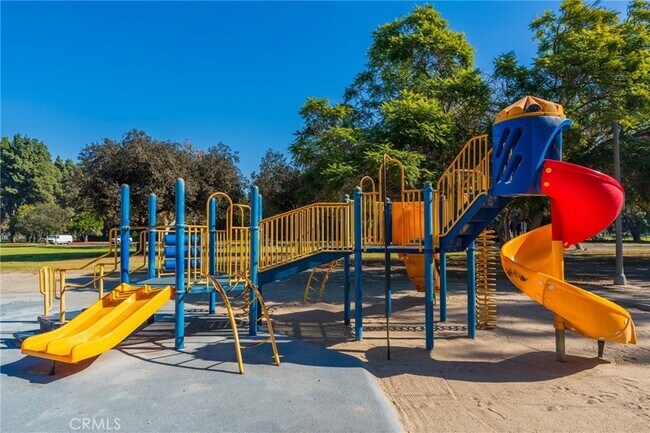 Building Photo - 3203 Faust Ave