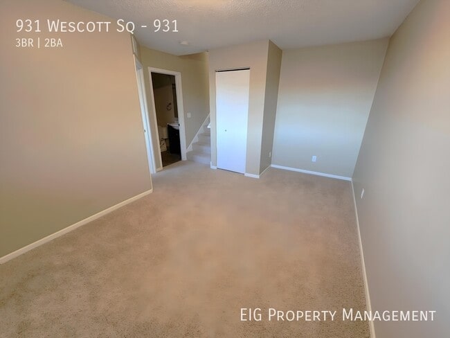 Building Photo - 931 Wescott Square