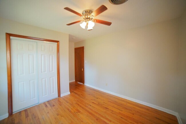 Building Photo - 1006 Frazier Ave