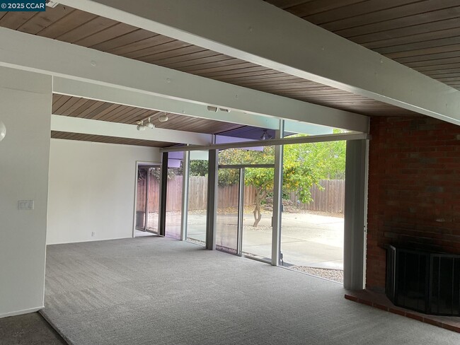 Building Photo - 1249 Lancashire Dr