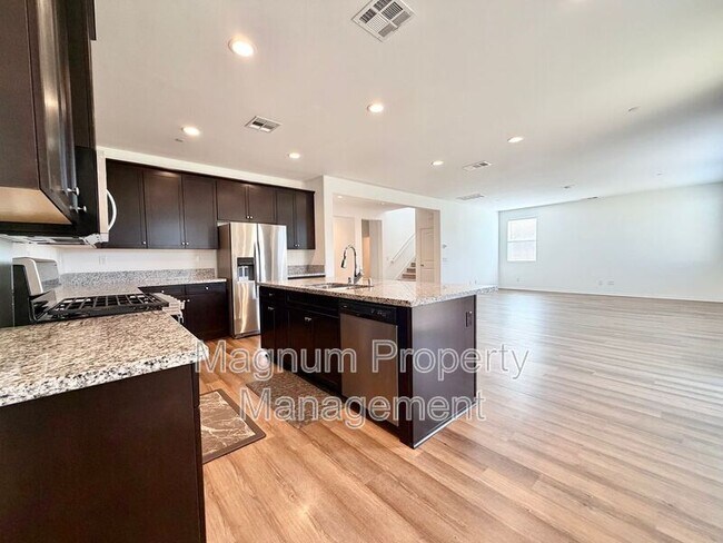 Building Photo - 34124 Thistlewood Ave