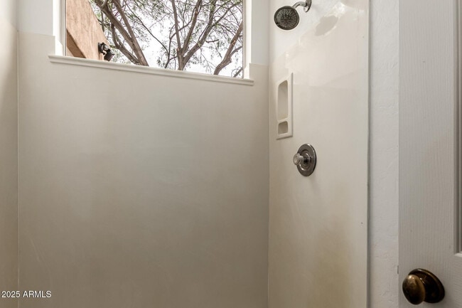 Building Photo - 10438 E Star of the Desert Dr