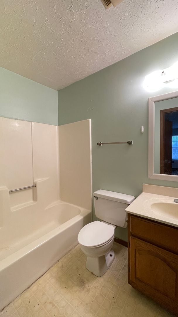 Building Photo - WEST LAFAYETTE...1 Bedroom 1 Bath