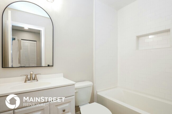 Building Photo - 1197 Topliff Cir NE