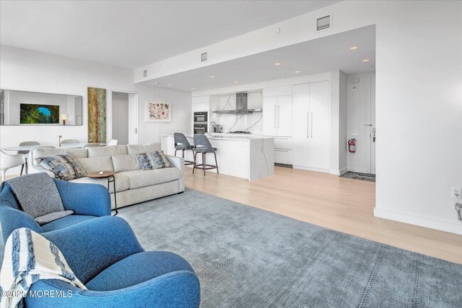 Building Photo - 1101 Ocean Ave N