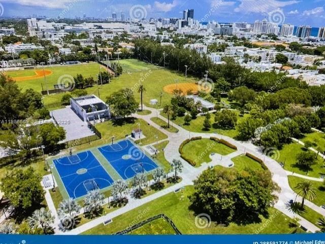 Building Photo - 736 13th St