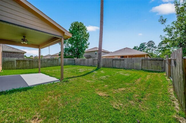 Building Photo - 154 Meadow Grove Dr