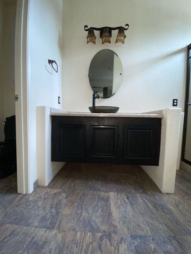 Building Photo - Beautiful 2 Bedroom 2 Bath Condo in the heart of Rancho San Diego!