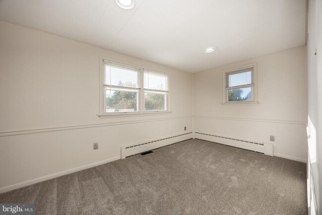 Building Photo - 1569 Swamp Pike