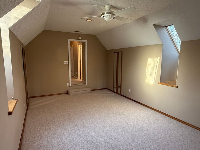 Building Photo - 17115 Grenache Ct