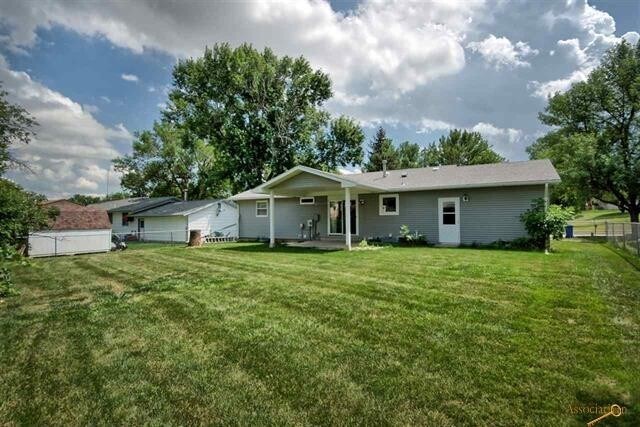 Building Photo - 3 BEDROOM + BONUS ROOOM | 2 BATH | HOUSE |...