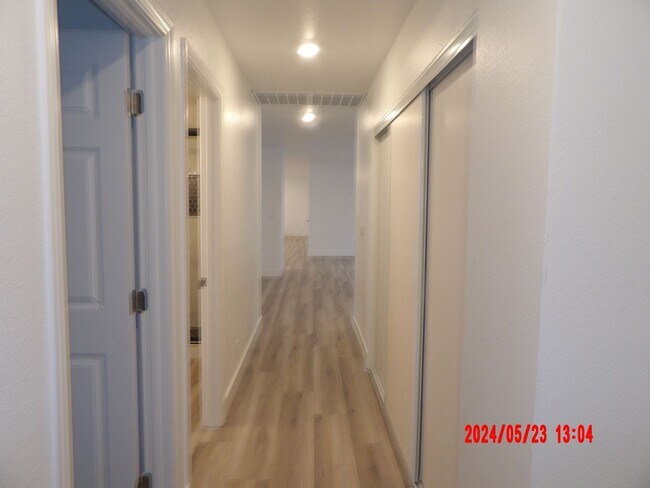 Building Photo - 4240 Gaye Ln