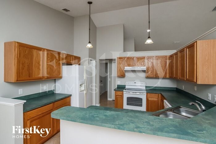 Building Photo - 374 Stendal Rd NW