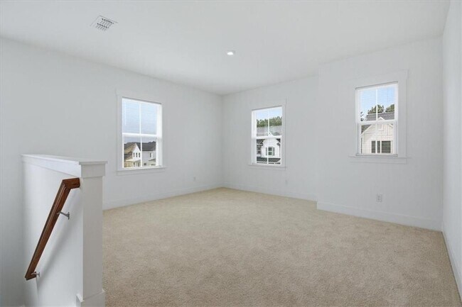 Building Photo - 4815 Wayt Farm Overlook