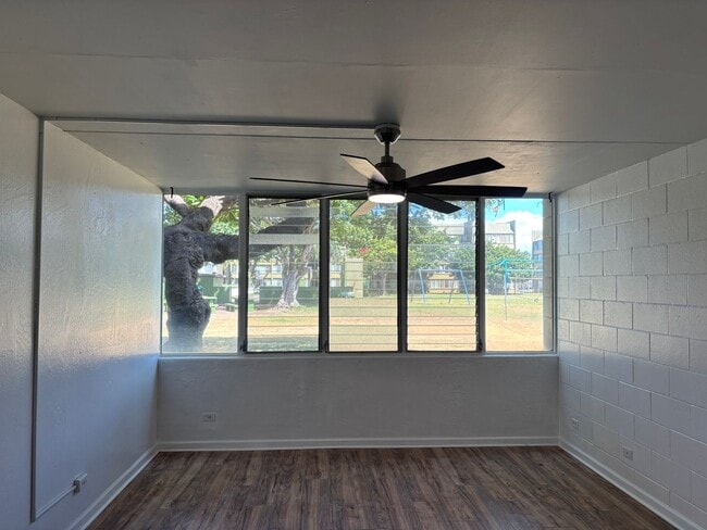 Building Photo - Harbor Lights 1-Bedroom – Pool, Courtyard, & Steps to Shopping