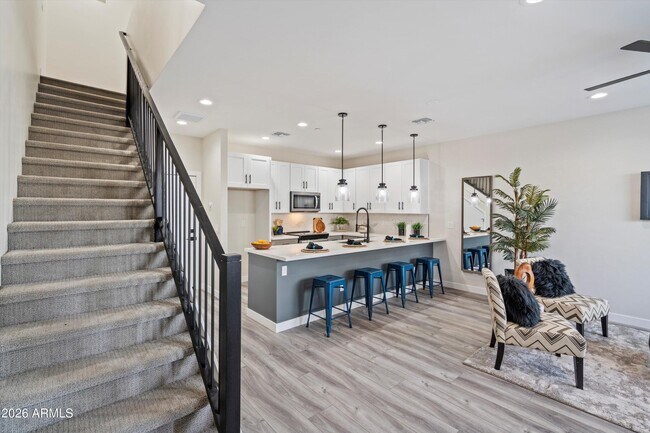 Building Photo - 1642 E Monte Vista Rd