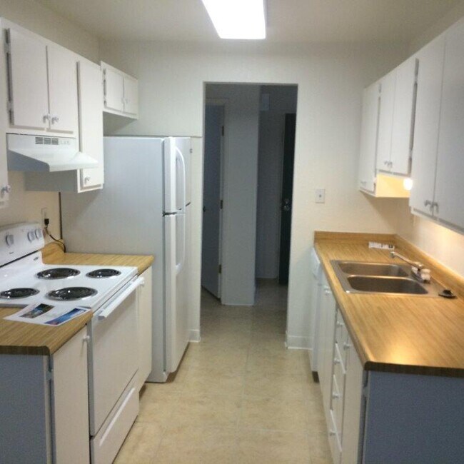 Building Photo - 3948 Clear Acre Ln