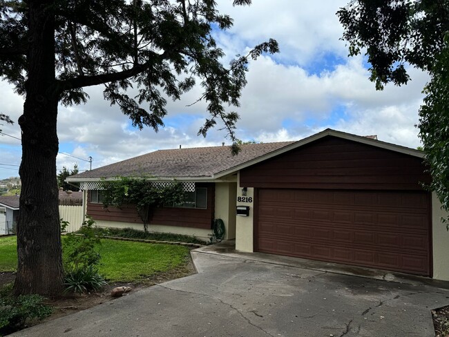 Building Photo - Cozy 3-Bedroom, 2-Bath home in tree-lined ...