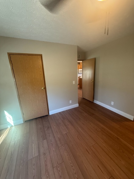 Building Photo - 1561 Maryan Ave