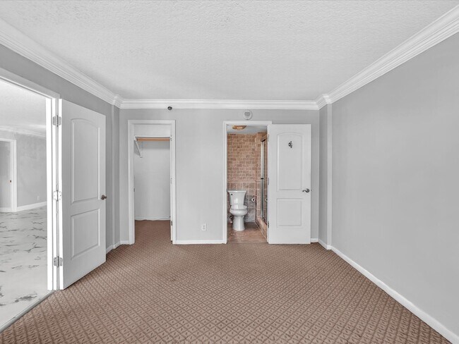 Building Photo - 3301 S Ocean Blvd