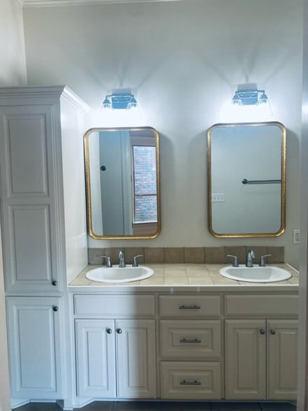 Building Photo - 108 Laguna Ln