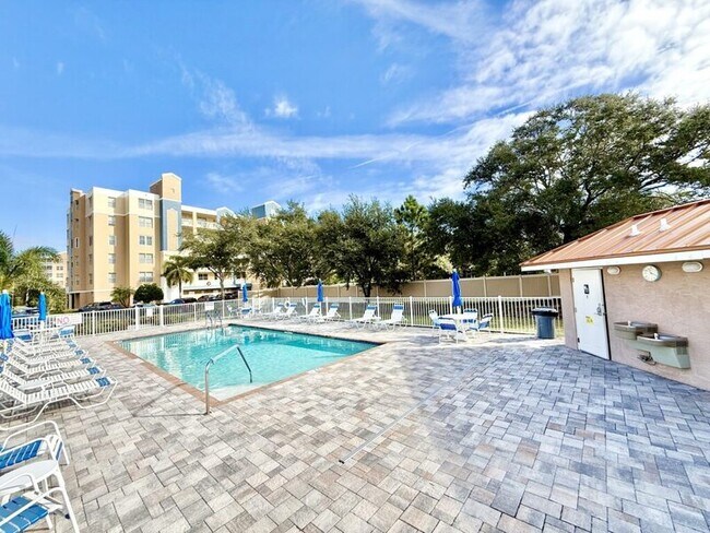 Building Photo - 960 Starkey Rd