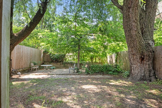 Building Photo - 1236 N Marion Ct
