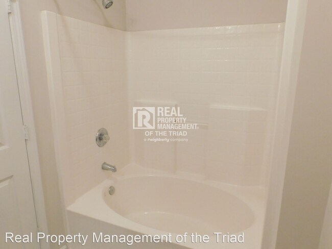 Building Photo - 2 br, 2 bath House - 3004-K Greystone Pointe