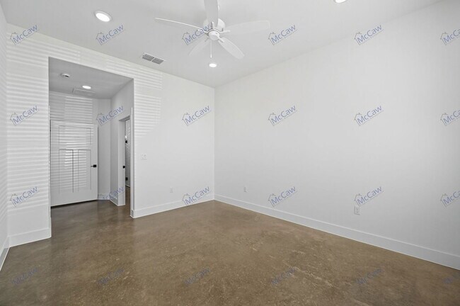 Building Photo - 102 Cardinal Wds