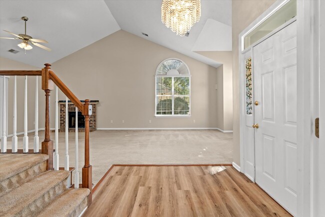 Building Photo - 3 BR, 2.5 BA, 2 Car Garage -- Charleston N...
