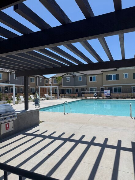 Building Photo - 7203 Olive Grove St