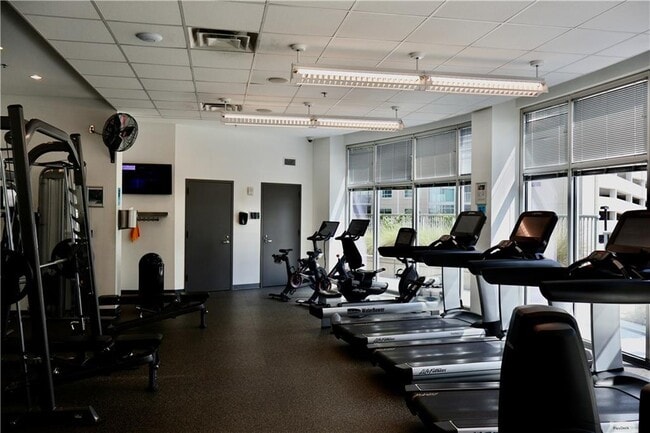 Building Photo - 950 W Peachtree St NW