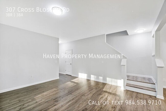 Building Photo - 307 Cross Blossom Rd