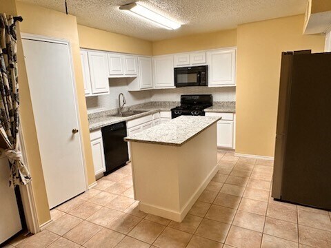 Building Photo - 6430 Kentwick Dr