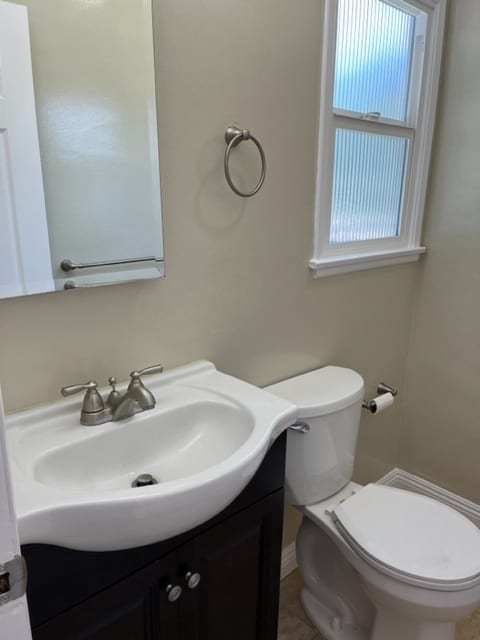 2nd Bathroom. - 18033 Glenburn Ave