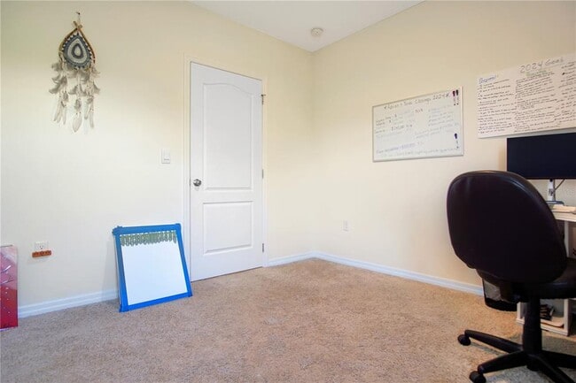 Building Photo - 1739 Post Oak Dr
