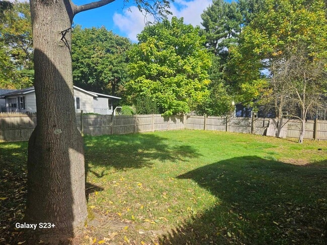 Building Photo - Kent 2-bedroom 1 bath house for rent