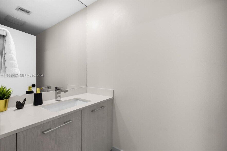 Building Photo - 45 SW 9th St