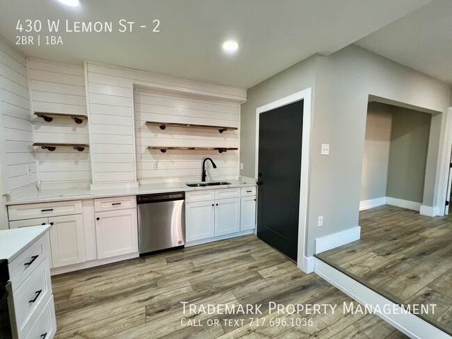 Building Photo - Beautiful West End 2 Bedroom